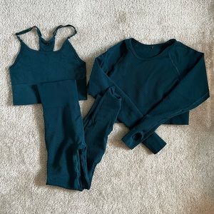 Balance Athletica Energy Set (leggings, bra, top) Topaz Size Medium